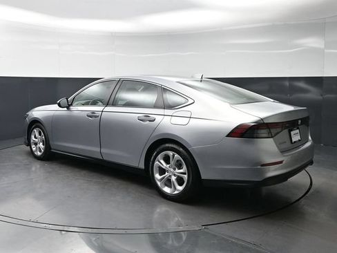 Certified 2025 Honda Accord LX image 7