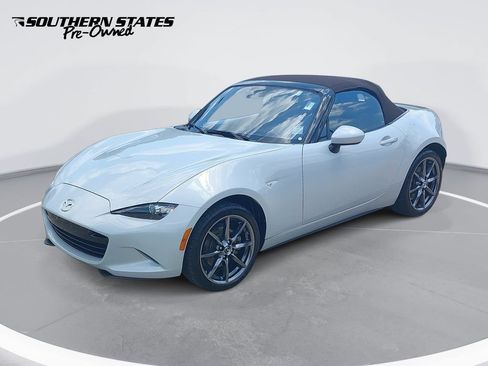 Used 2019 MAZDA MX-5 Miata Grand Touring w/ GT-S Package RWD image 1