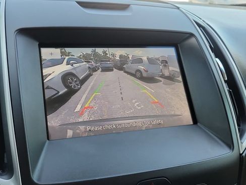 Used 2020 Ford Edge SEL w/ Cold Weather Package AWD/4WD image 24