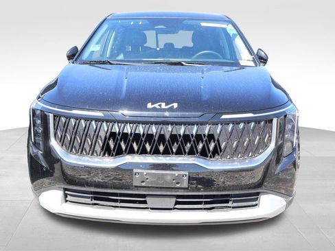 Used 2025 Kia Carnival FWD image 5