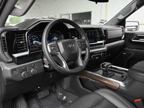 Used 2024 Chevrolet Silverado 1500 RST w/ Convenience Package II AWD/4WD image 18