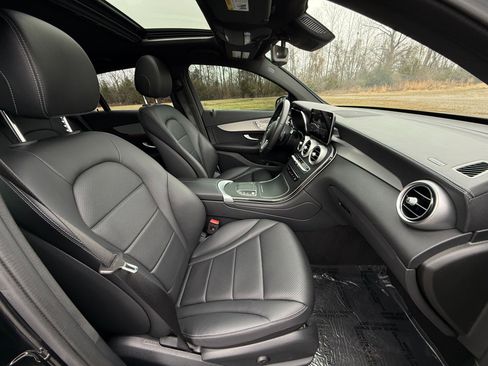Used 2023 Mercedes-Benz GLC 300 4MATIC Coupe image 17