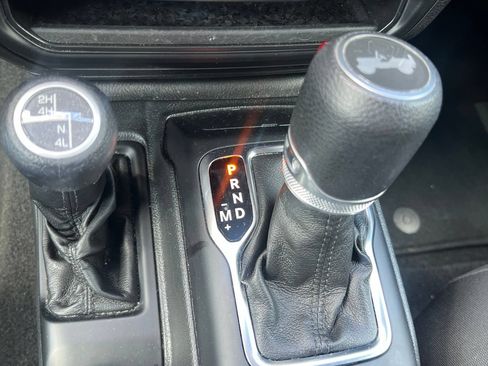 Used 2021 Jeep Wrangler Unlimited Sport AWD/4WD image 31