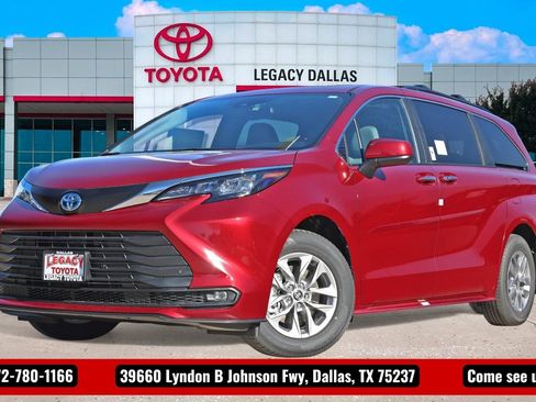 New 2026 Toyota Sienna XLE image 1