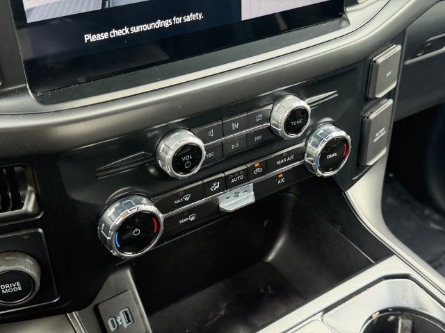 Used 2024 Ford F150 XLT w/ XLT Black Appearance Package RWD image 23