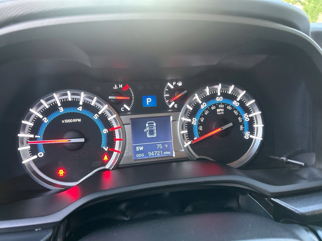 Used 2016 Toyota 4Runner SR5 AWD/4WD image 27