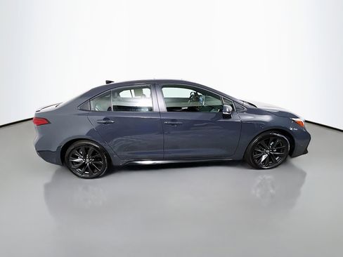 Used 2025 Toyota Corolla XSE image 3