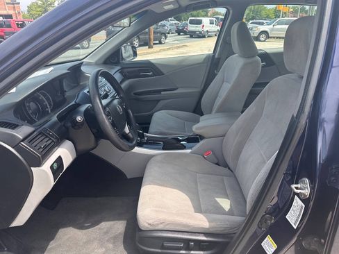 Used 2013 Honda Accord EX image 9
