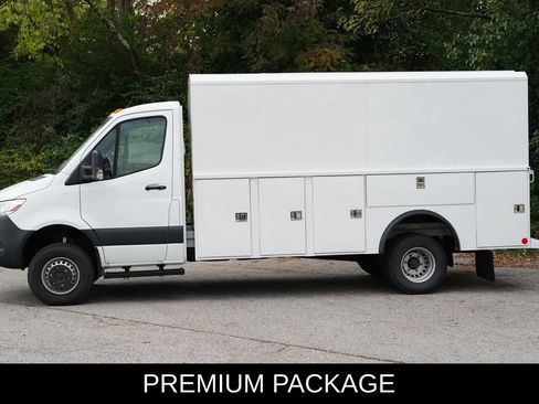 Used 2023 Mercedes-Benz Sprinter 3500 image 12