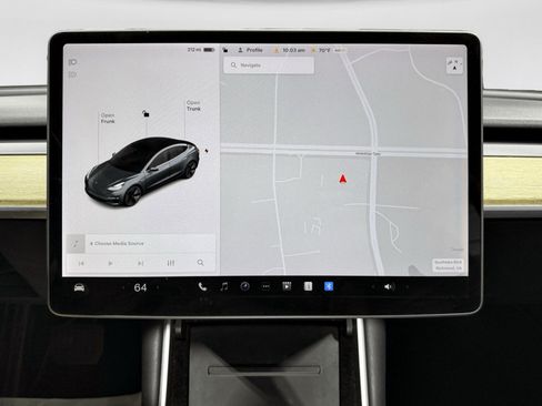 Used 2018 Tesla Model 3 Long Range RWD image 9