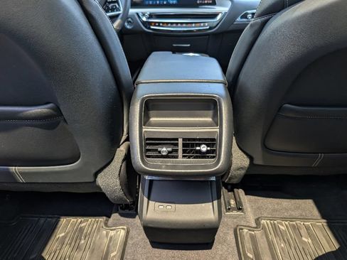 Used 2024 Cadillac Lyriq Luxury AWD/4WD image 19
