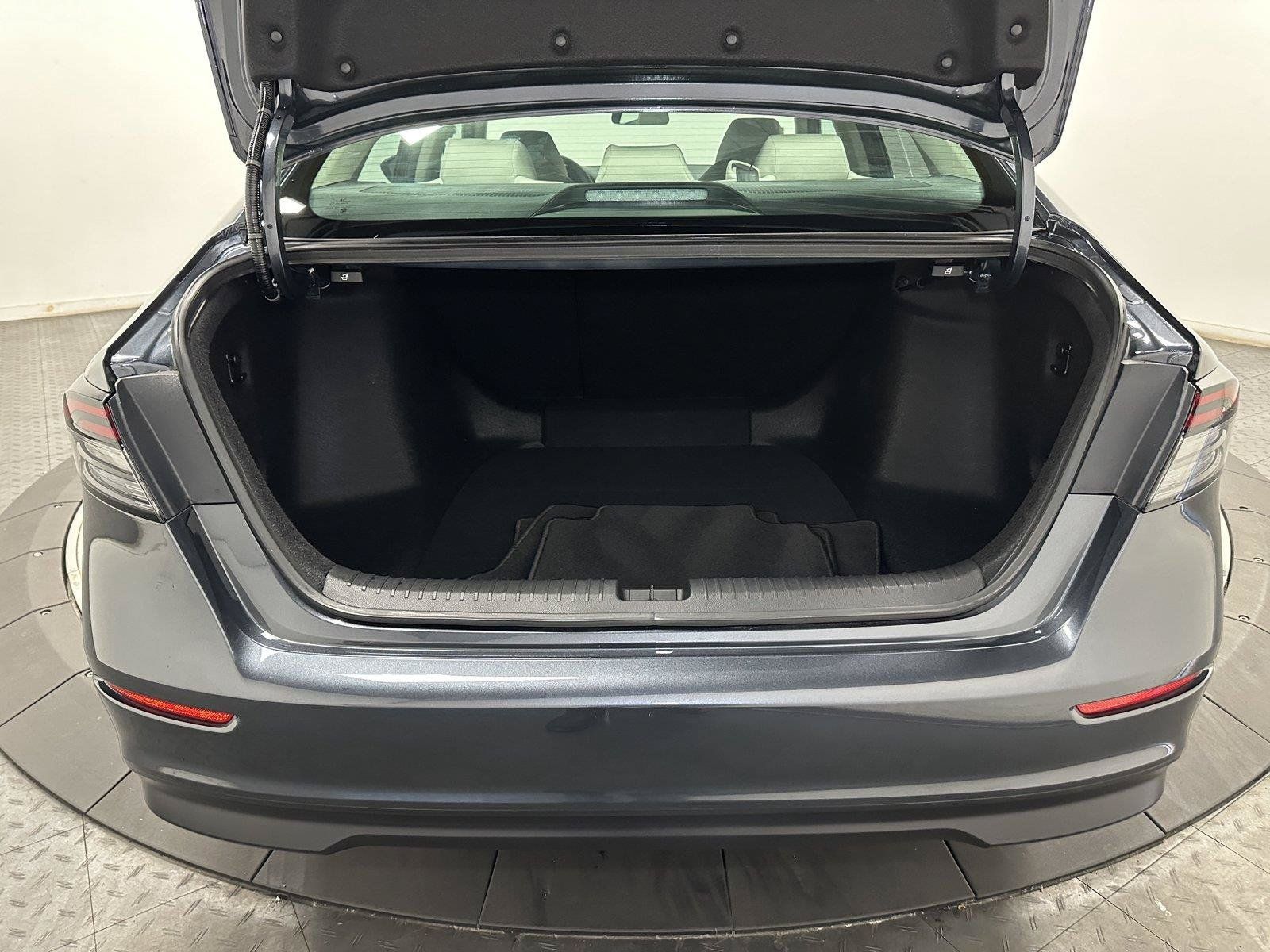 Certified 2023 Honda Accord EX image 33