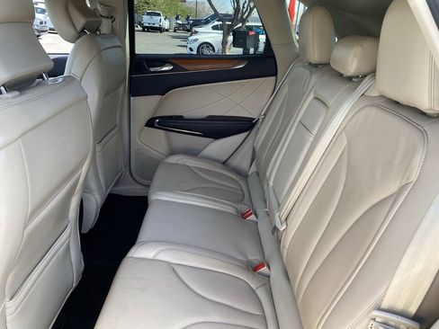 Used 2019 Lincoln MKC Select w/ Select Plus Package image 13