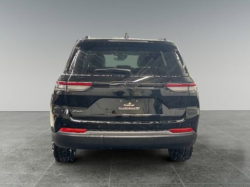 New 2026 Jeep Grand Cherokee Altitude AWD/4WD image 23