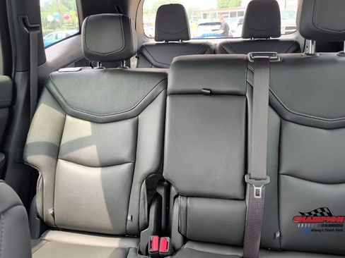 Used 2023 Cadillac XT6 Luxury w/ LPO, Floor Liner Package AWD/4WD image 19
