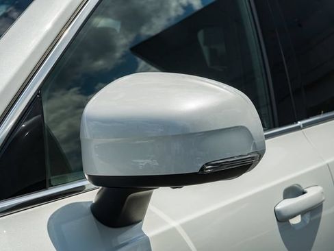 Certified 2023 Volvo XC90 B6 Plus AWD/4WD image 16