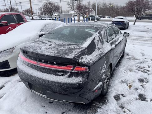 Used 2019 Lincoln MKZ Premiere image 3