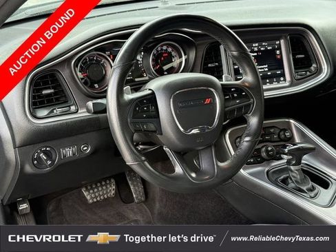 Used 2018 Dodge Challenger R/T Scat Pack RWD image 13