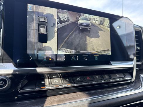 Used 2023 Chevrolet Silverado 1500 LTZ w/ LTZ Premium Package image 35