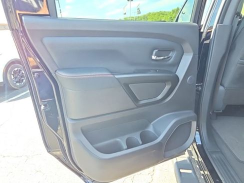 Used 2023 Nissan Titan PRO-4X w/ Pro-4x Convenience Package AWD/4WD image 21