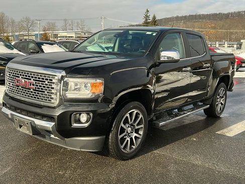 Used 2017 GMC Canyon SLT w/ Driver Alert Package image 4