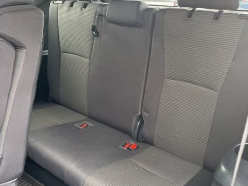 Used 2023 Toyota Highlander LE image 26