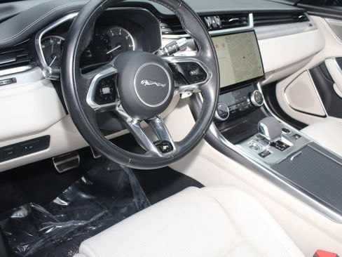 Used 2022 Jaguar XF R-Dynamic SE AWD/4WD image 15