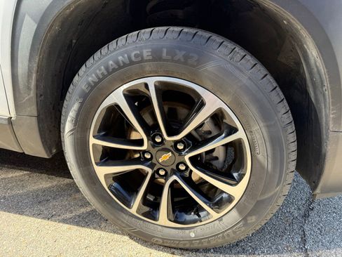 Used 2025 Chevrolet TrailBlazer LT image 7