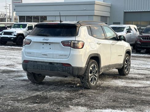 Used 2024 Jeep Compass Limited image 4