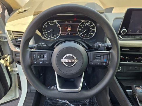 Used 2023 Nissan Rogue SV AWD/4WD image 32