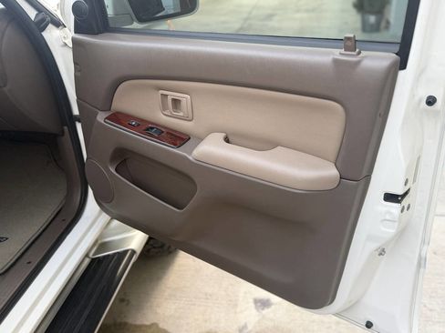 Used 2001 Toyota 4Runner SR5 image 89