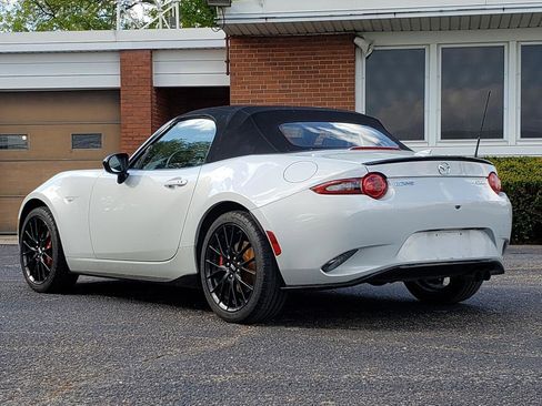 Used 2019 MAZDA MX-5 Miata Club w/ Brembo/BBS Recaro Package RWD image 3