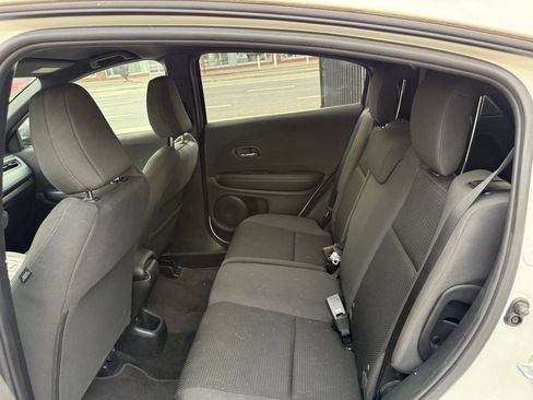 Used 2021 Honda HR-V Sport image 6