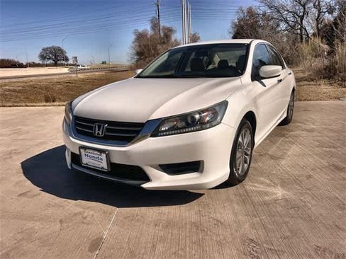 Used 2015 Honda Accord LX image 2