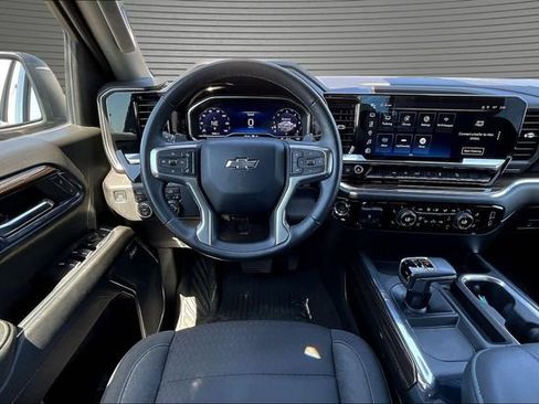 Used 2024 Chevrolet Silverado 1500 RST w/ Convenience Package II AWD/4WD image 9