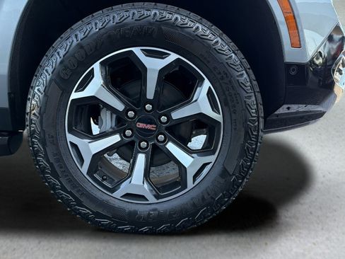 Used 2026 GMC Yukon XL AT4 w/ Premium Trailering Package AWD/4WD image 29