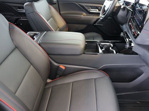 Used 2025 Chevrolet Silverado EV RST image 39