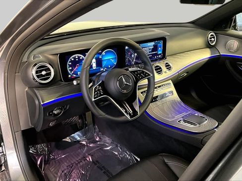 Used 2021 Mercedes-Benz E 350 4MATIC Sedan image 18