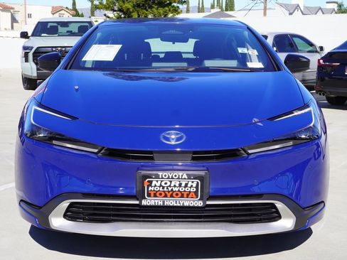 Used 2023 Toyota Prius Prime SE image 3