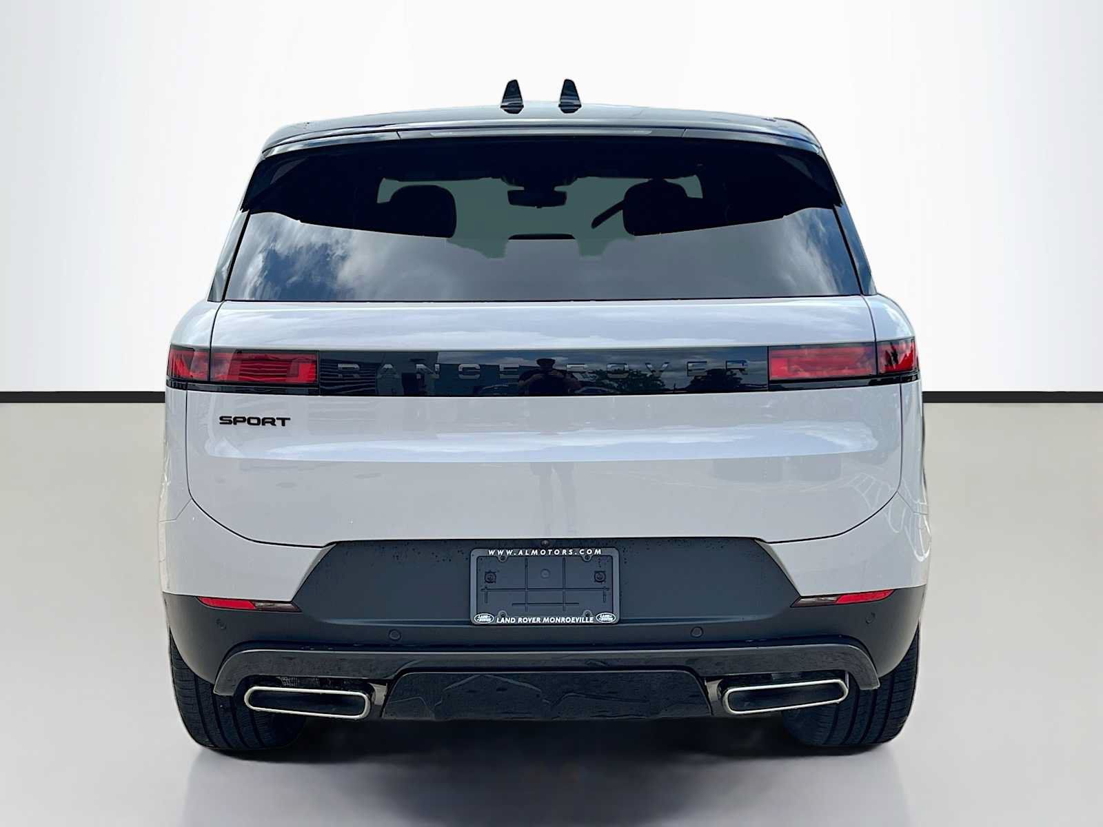 New 2026 Land Rover Range Rover Sport SE AWD/4WD image 4