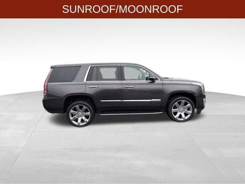 Used 2017 Cadillac Escalade Luxury image 8