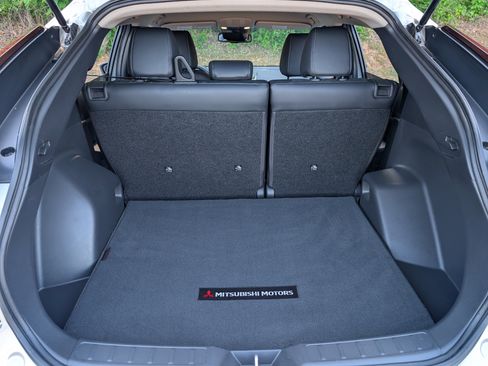 Used 2023 Mitsubishi Eclipse Cross SE image 18