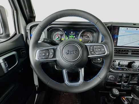 Used 2024 Jeep Wrangler High Altitude AWD/4WD image 15