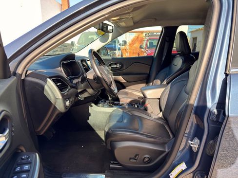 Used 2020 Jeep Cherokee Limited AWD/4WD image 2