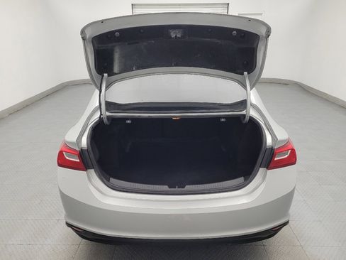 Used 2018 Chevrolet Malibu LT FWD image 29