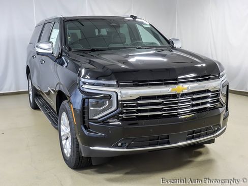 New 2026 Chevrolet Suburban Premier image 3