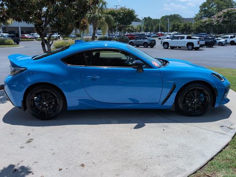 Used 2024 Toyota GR86 Premium RWD image 11
