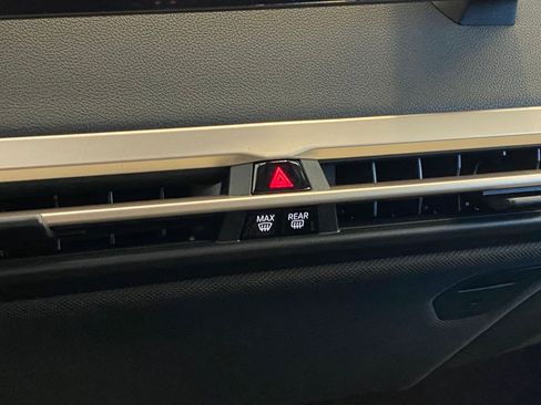 New 2026 BMW iX xDrive45 image 26