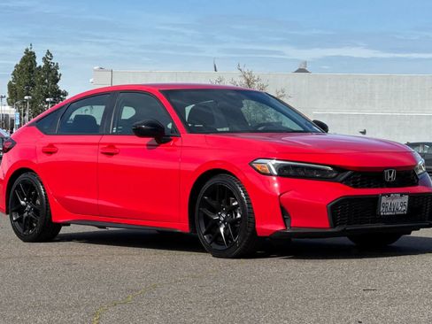 Used 2025 Honda Civic Sport image 5