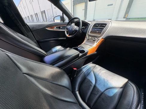 Used 2016 Lincoln MKX Reserve w/ Enhanced Security Package FWD image 22